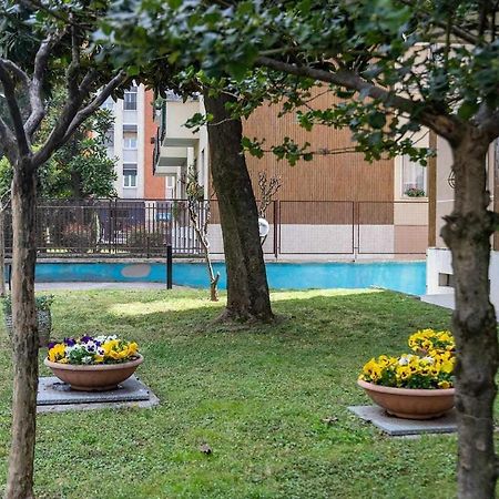 Milano City Apartments - Parking And Comfort - Spacious Apt Up To 8 Pax Kültér fotó
