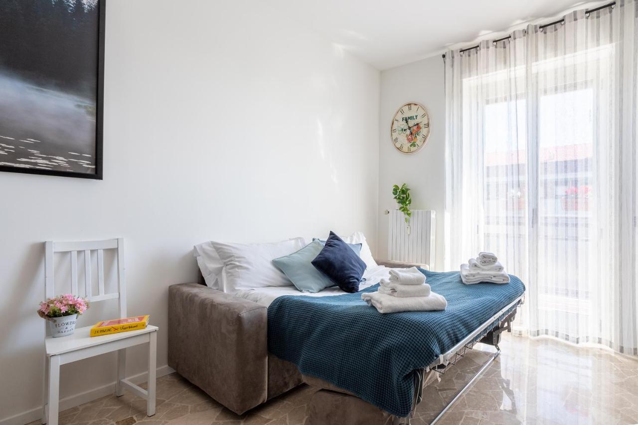 Milano City Apartments - Parking And Comfort - Spacious Apt Up To 8 Pax Kültér fotó
