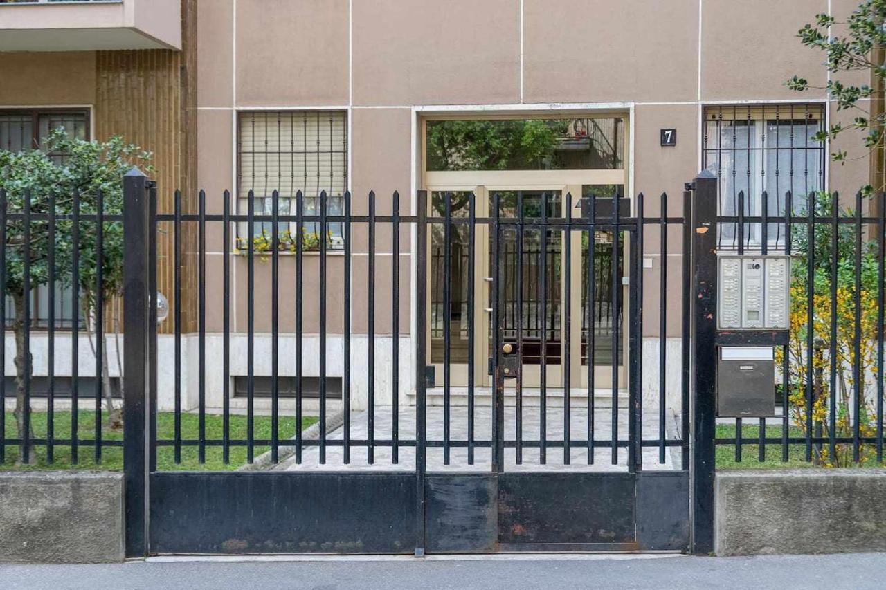 Milano City Apartments - Parking And Comfort - Spacious Apt Up To 8 Pax Kültér fotó